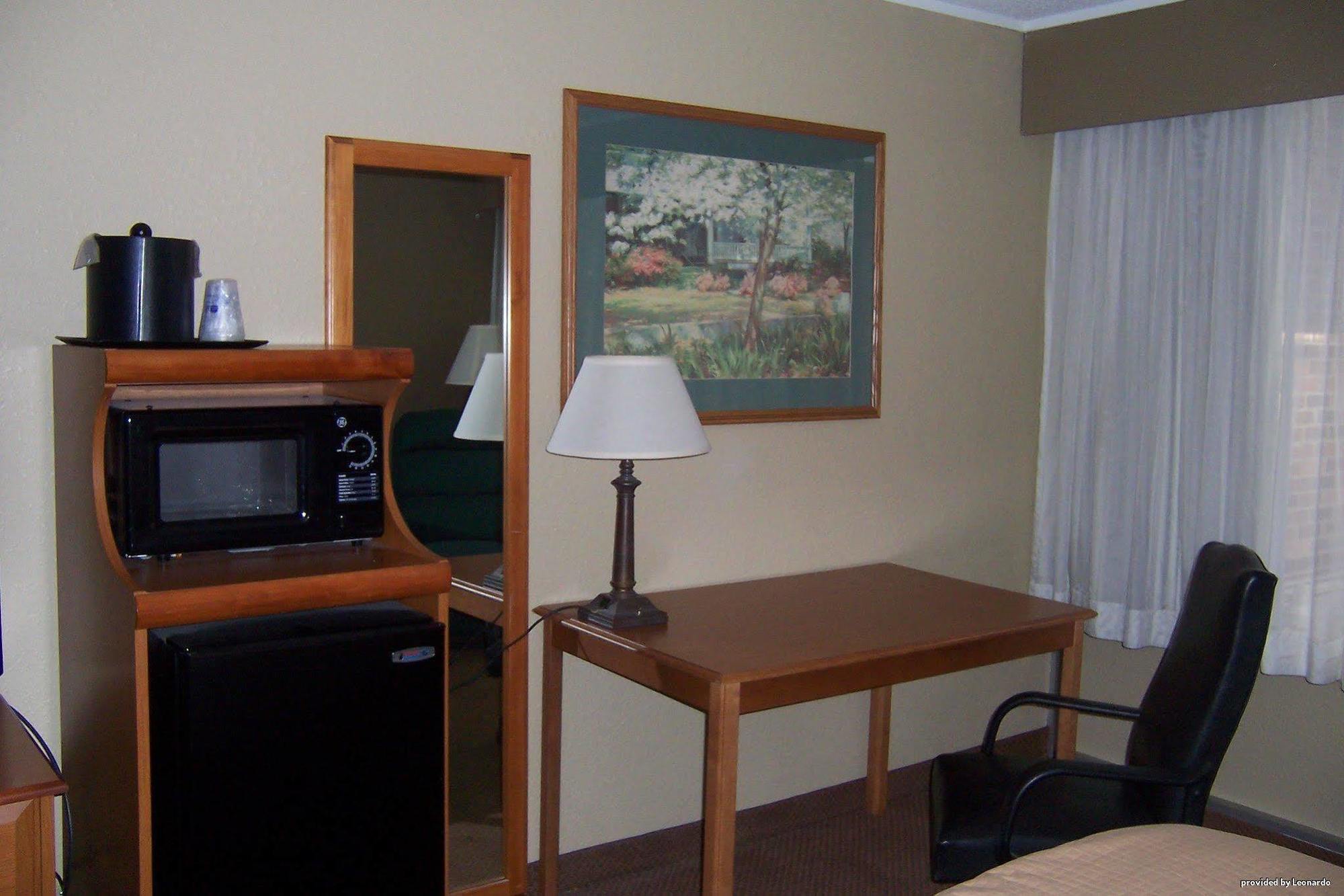 Norwood Inn & Suites Mankato North Mankato Екстериор снимка