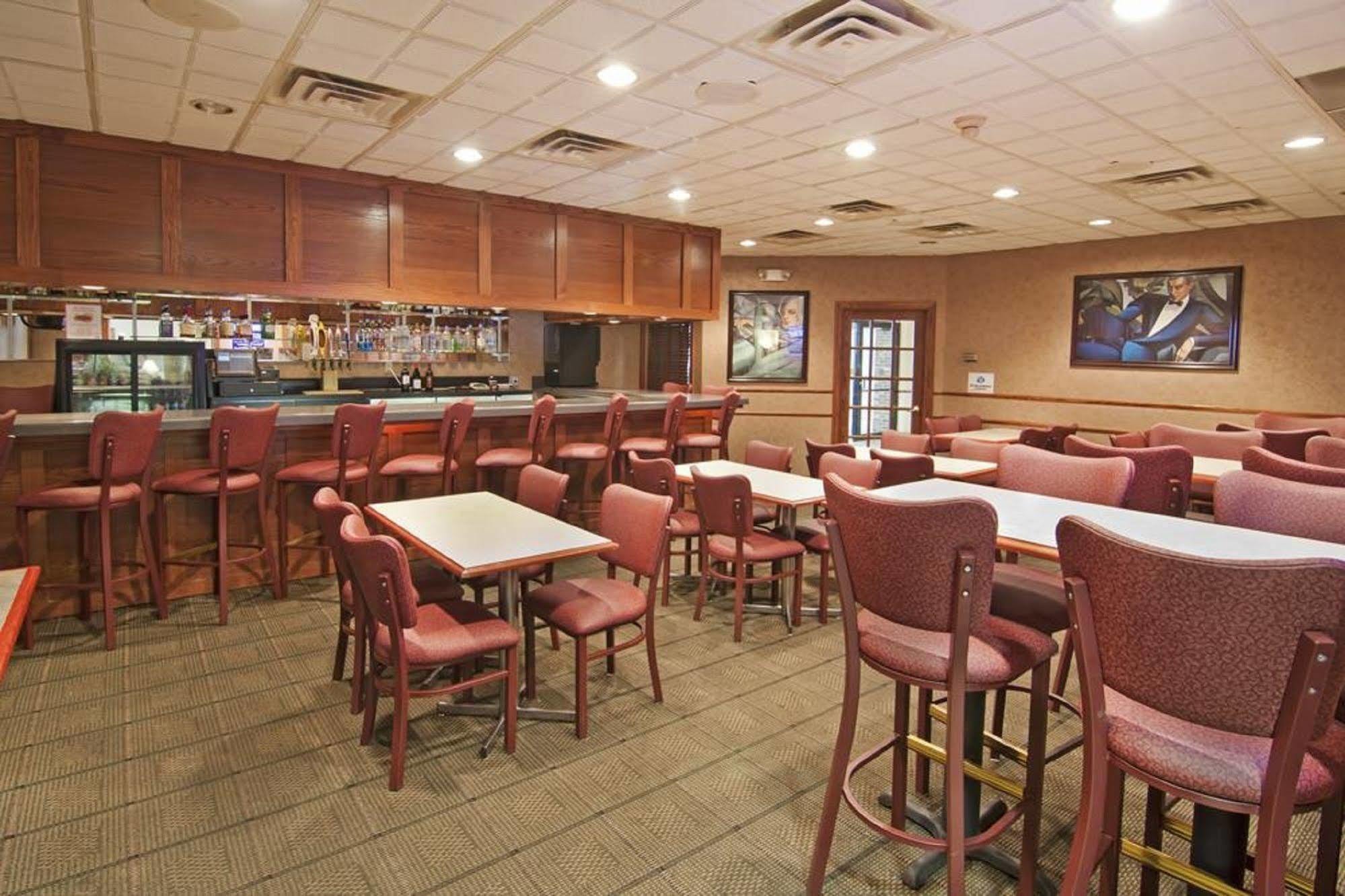 Norwood Inn & Suites Mankato North Mankato Екстериор снимка