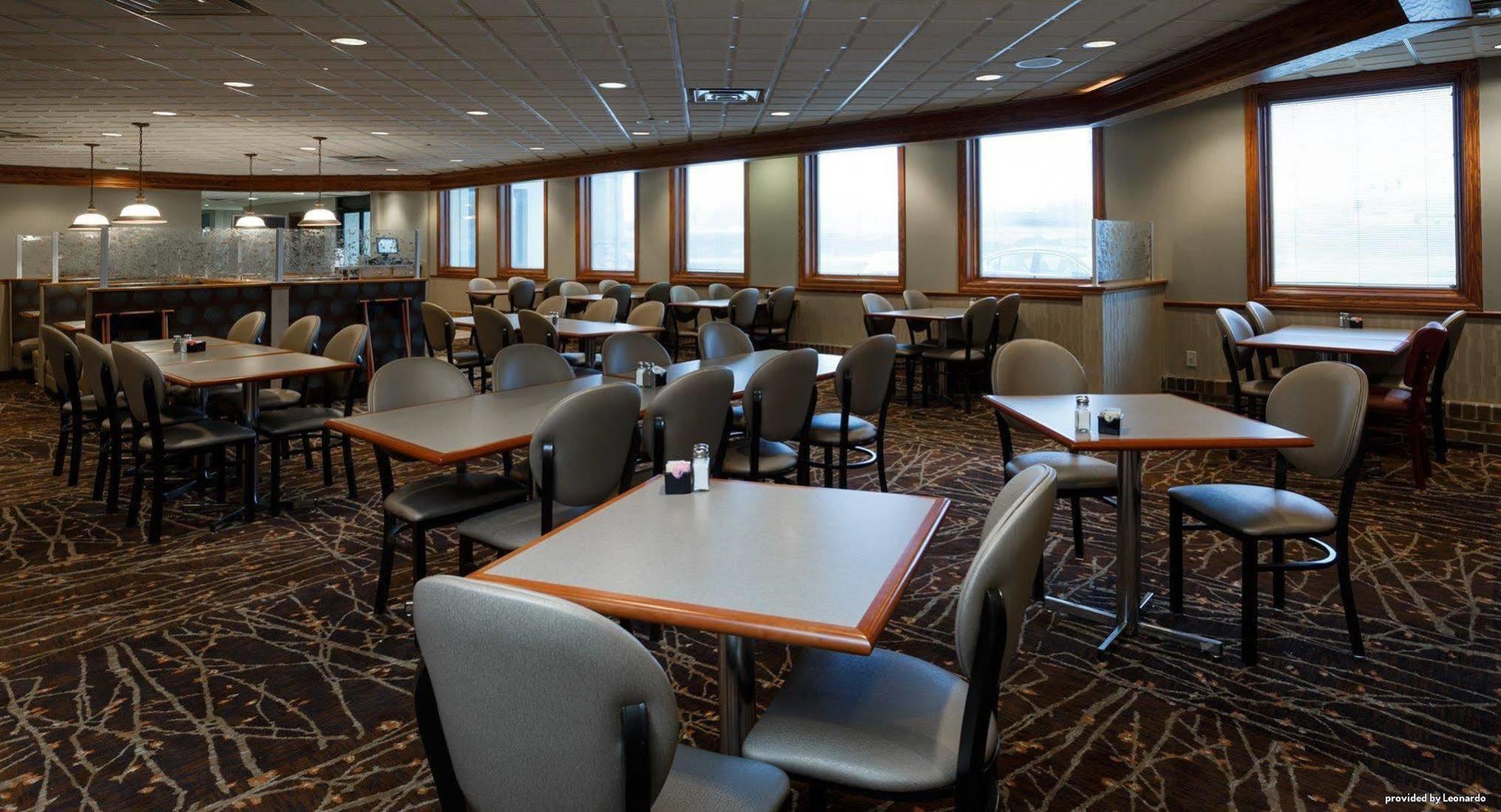 Norwood Inn & Suites Mankato North Mankato Екстериор снимка
