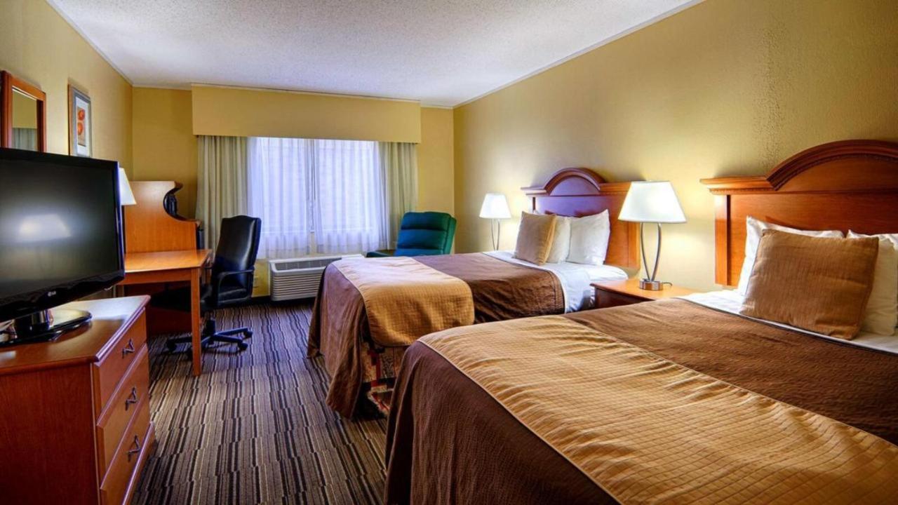 Norwood Inn & Suites Mankato North Mankato Екстериор снимка