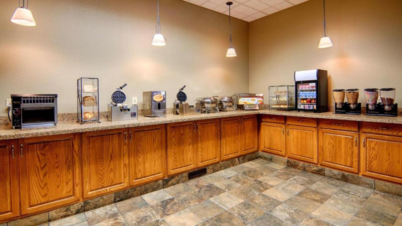 Norwood Inn & Suites Mankato North Mankato Екстериор снимка