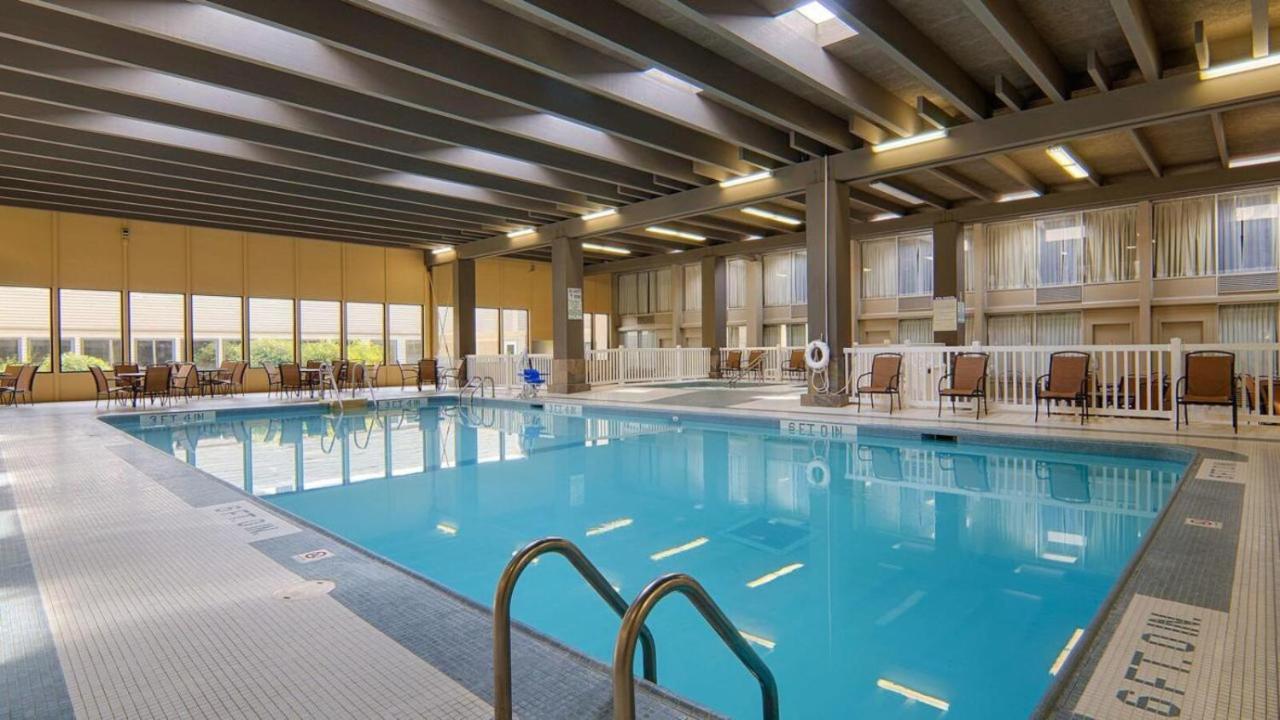 Norwood Inn & Suites Mankato North Mankato Екстериор снимка